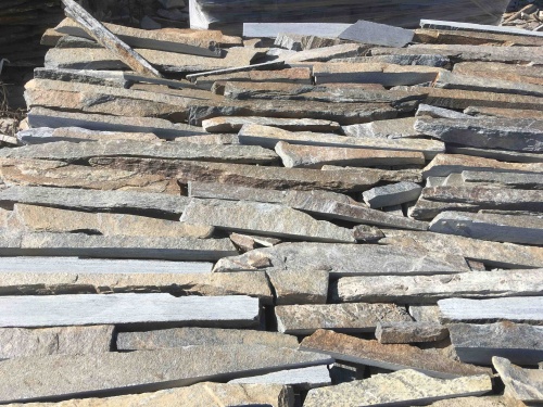 Горбушка златолит мультиколор для облицовки купить в Покачи