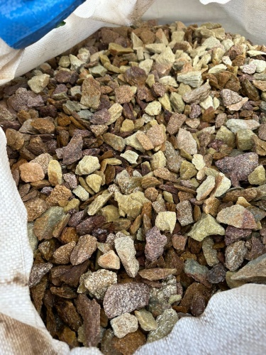 Златолит персиковый декоративная каменная крошка купить в Покачи