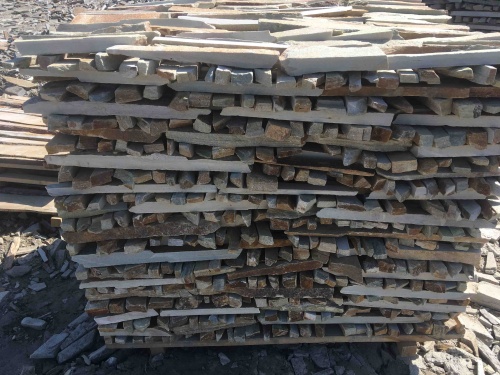 Горбушка златолит золотистый для облицовки купить в Покачи