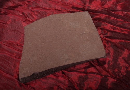 Плитняк лемезит бордовый для цоколя 1,5-2 см купить в Покачи