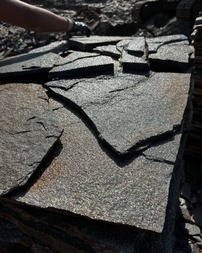 Плитняк златолит серебристый для фасада купить в Покачи