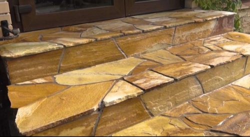 Плитняк златолит жёлтый золотистый для отмостки купить в Покачи