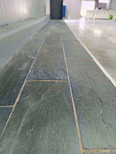 Плитка чёрная из натурального камня фасадная 30 см * 5 см, толщина 7 мм -30 мм купить в Покачи